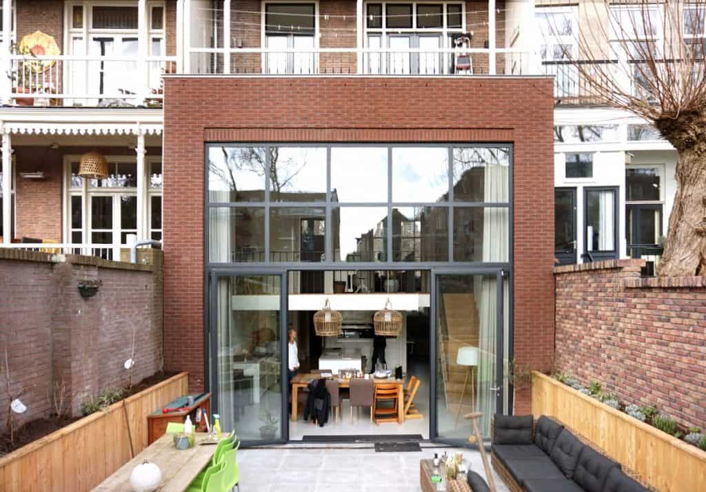 Riante uitbouw ontworpen door Richel Lubbers Architecten